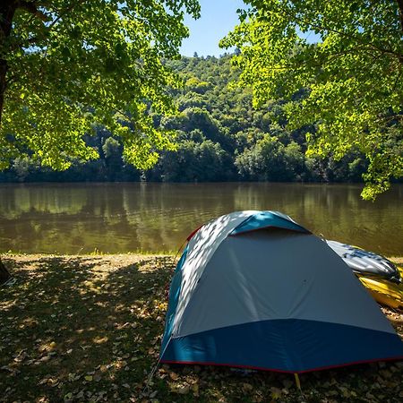 Camping Le Chateau Du Gibanel Saint-Martial-Entraygues Dış mekan fotoğraf