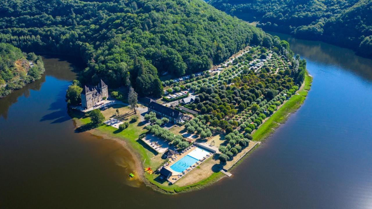 Camping Le Chateau Du Gibanel Saint-Martial-Entraygues Dış mekan fotoğraf