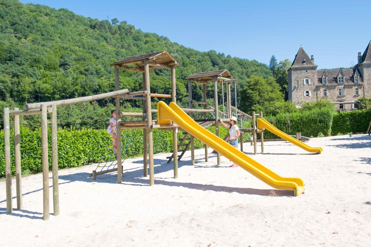 Camping Le Chateau Du Gibanel Saint-Martial-Entraygues Dış mekan fotoğraf