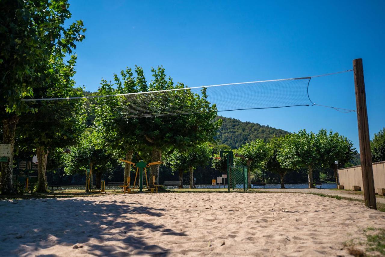 Camping Le Chateau Du Gibanel Saint-Martial-Entraygues Dış mekan fotoğraf