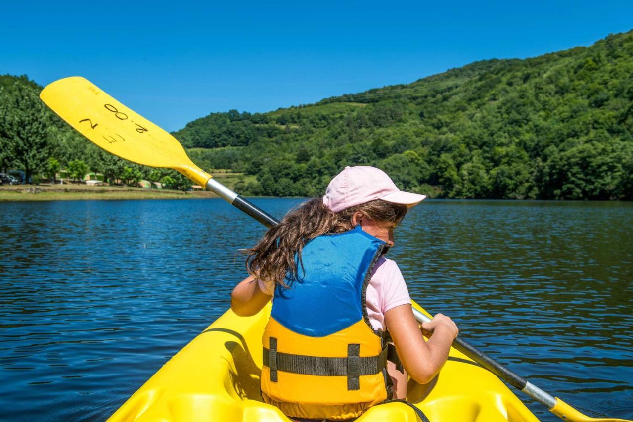 Camping Le Chateau Du Gibanel Saint-Martial-Entraygues Dış mekan fotoğraf
