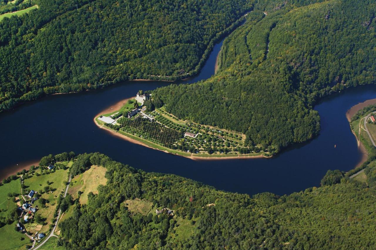 Camping Le Chateau Du Gibanel Saint-Martial-Entraygues Dış mekan fotoğraf