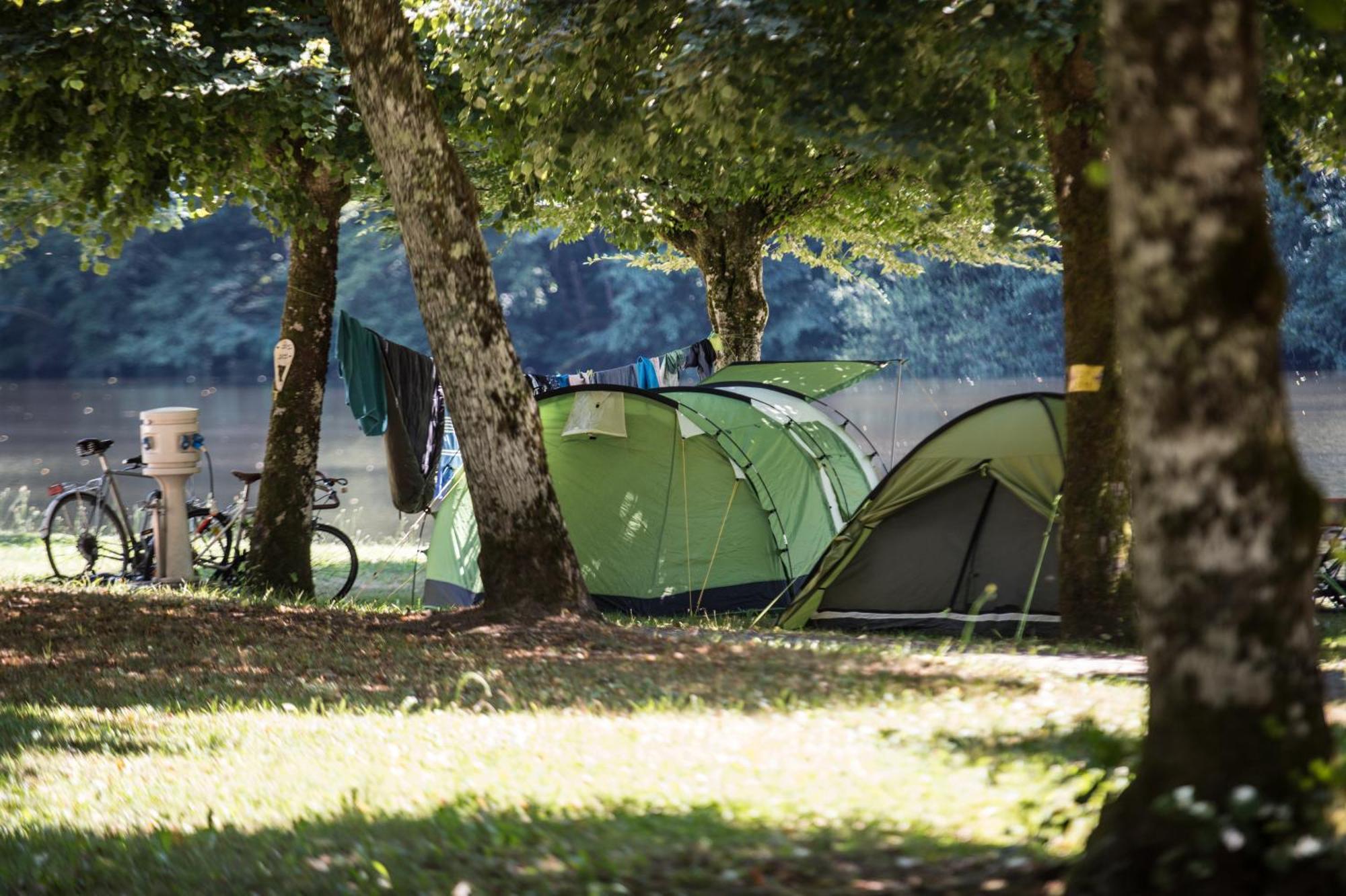 Camping Le Chateau Du Gibanel Saint-Martial-Entraygues Dış mekan fotoğraf