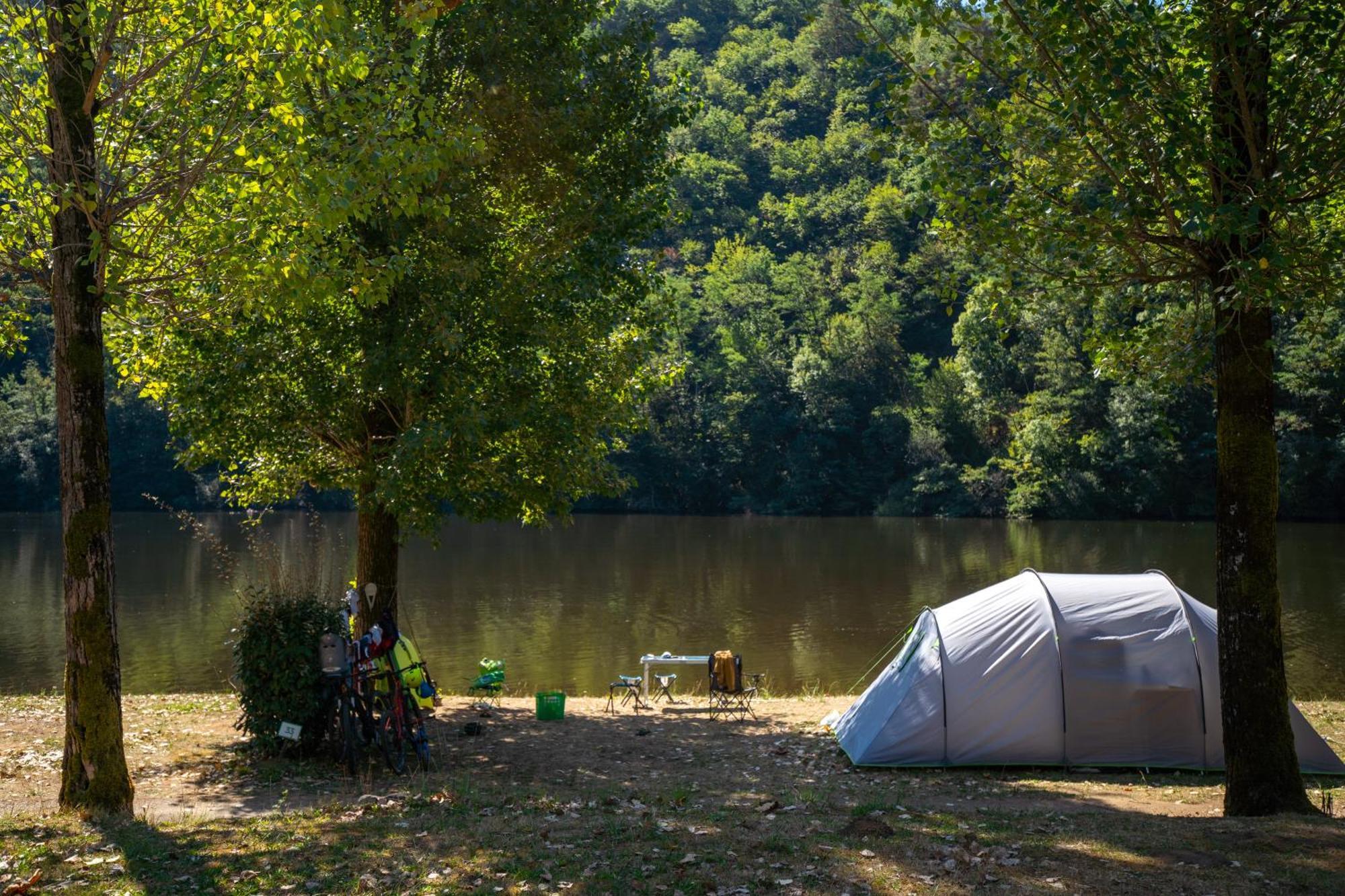 Camping Le Chateau Du Gibanel Saint-Martial-Entraygues Dış mekan fotoğraf